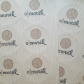 Naklejki eko 4 cm z logo na opakowaniach – etykiety kraft dla marek handmade