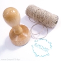 Drewniana pieczątka  z napisem homemade i ozdobną ramką / sznurek lniany naturalny / zielony  tusz do stempli