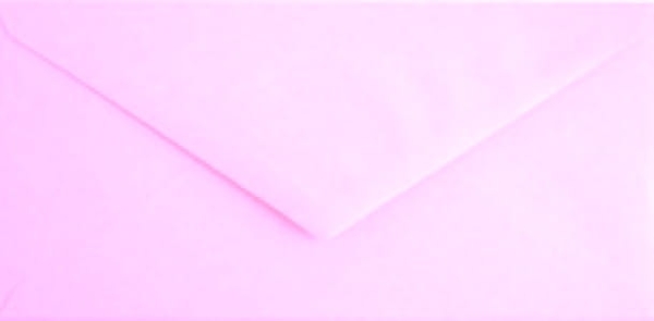 Różowa, prostokątna koperta 8x16 cm będzie idealna do kartek i zaproszeń, listów i innych niespodzianek na każdą okazję.
